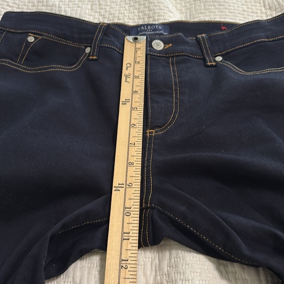 Talbots | Simply Flattering Denim Pedal Pusher 17” inseam 12P Dark Wash - Picture 11 of 15